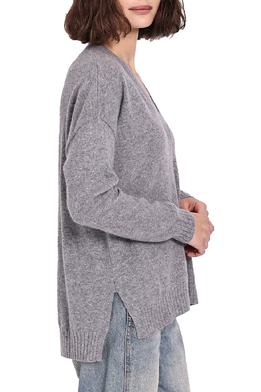 Cashmere Long and Lean V Pullover in Grey Shadow