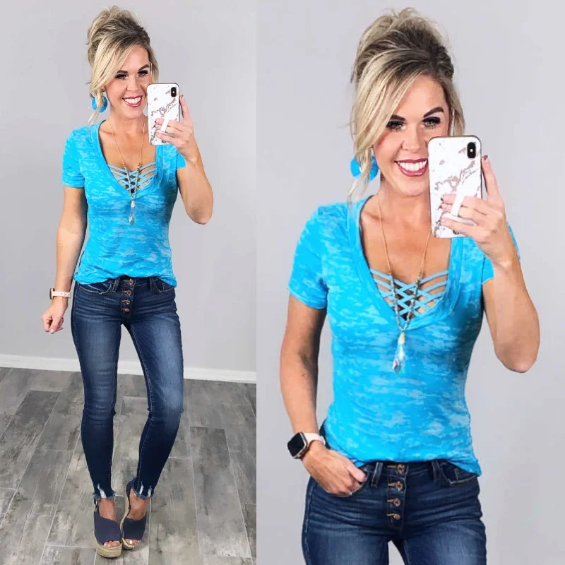 BASIC BURNOUT DEEP V-NECK TEE - SKY BLUE