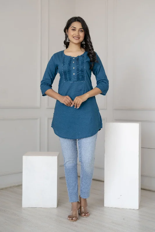 Women Teal Blue Straight Tunic With Three Quaretr Sleeves