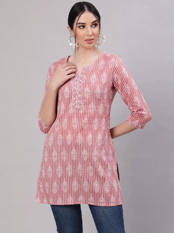 Women Pink Straight Tunic With Three Quaretr Sleeves