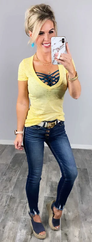 BASIC BURNOUT DEEP V-NECK TEE - LEMON